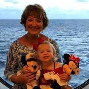 Meet your Posher, Deborah