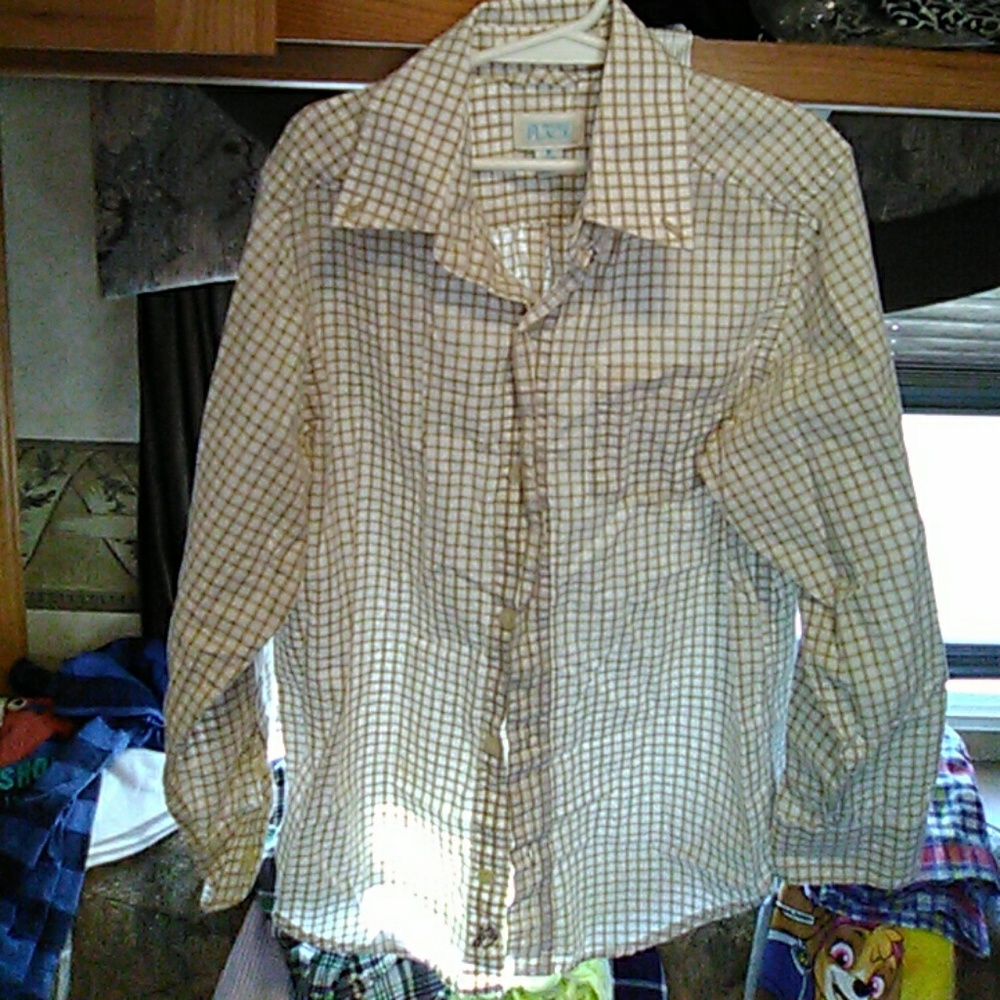 Cute button up!