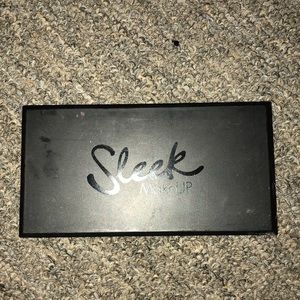 Sleek palette in Acid