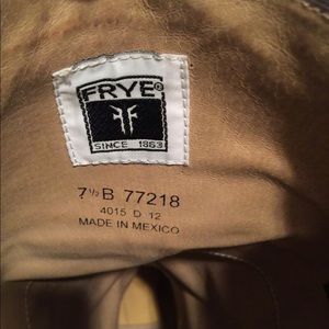 Frye Jane 14 L dark Brown boots