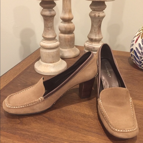 NINE WEST- Tan suede heels 👠 - Picture 1 of 5