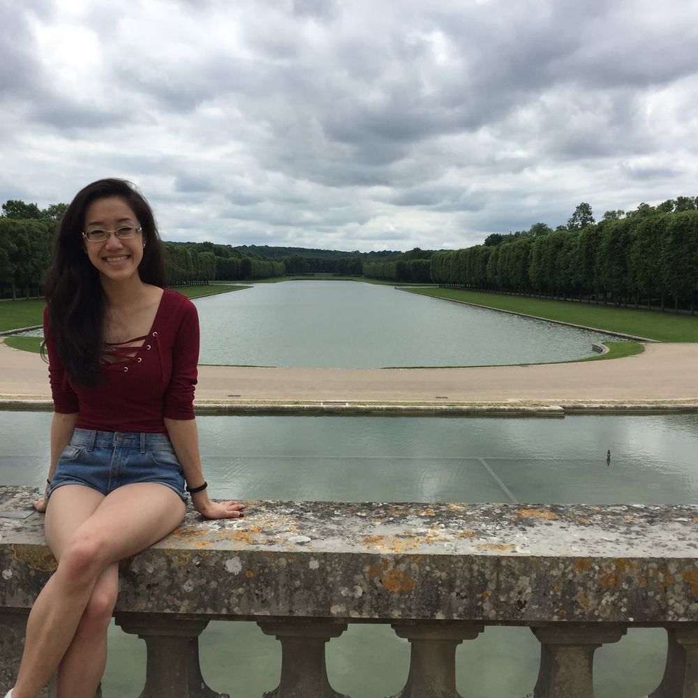 Meet your Posher, Emily