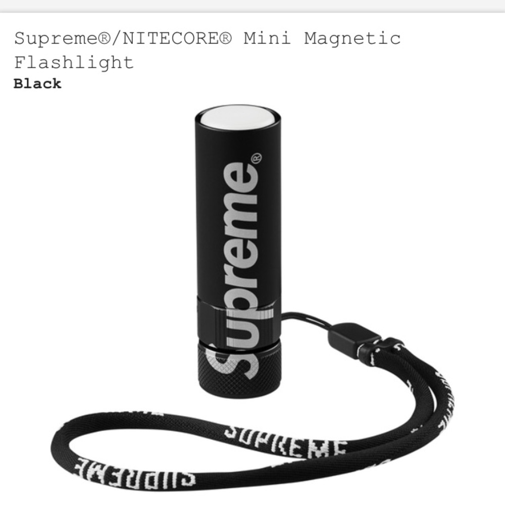 NWT Supreme x Nitecore mini magnetic flashlight