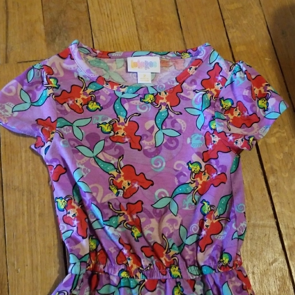 Disney Size 2 Mae.