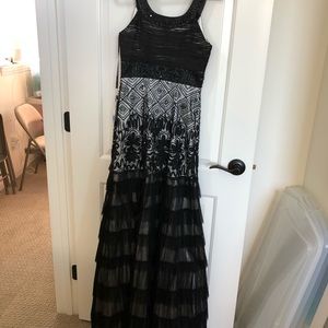 Sue Wong Long black dress white lining, lace skirt