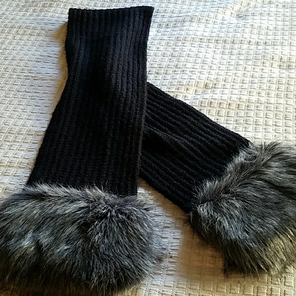 Kate Spade long scarf with faux fur trim - Picture 1 of 8