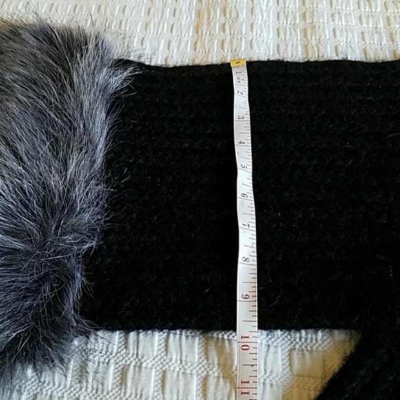Kate Spade long scarf with faux fur trim - Picture 7 of 8