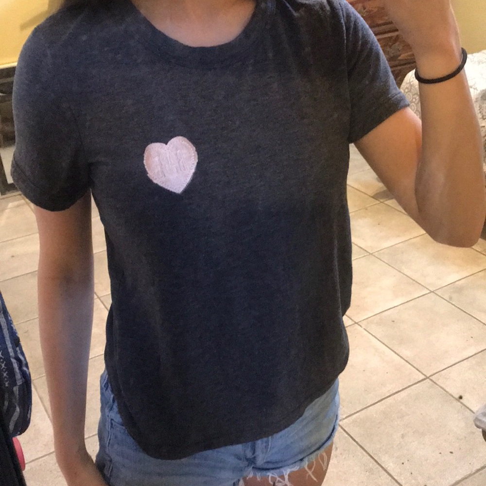 🌸”Babe” tee🌸