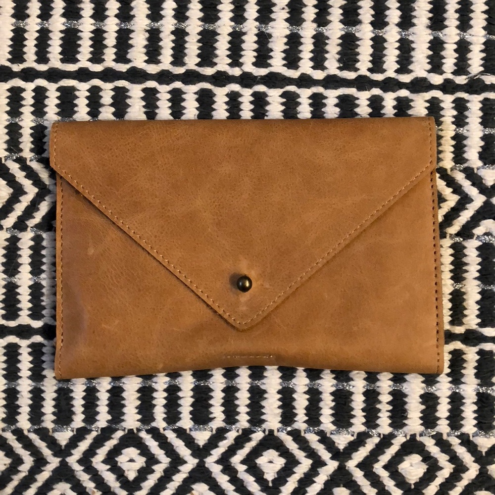 Hearth and hand leather travel wallet