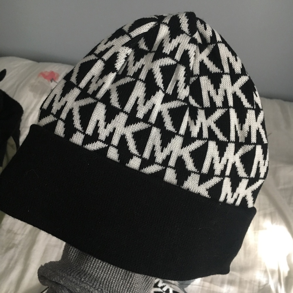 Michael Kors winter scarf and hat set!
