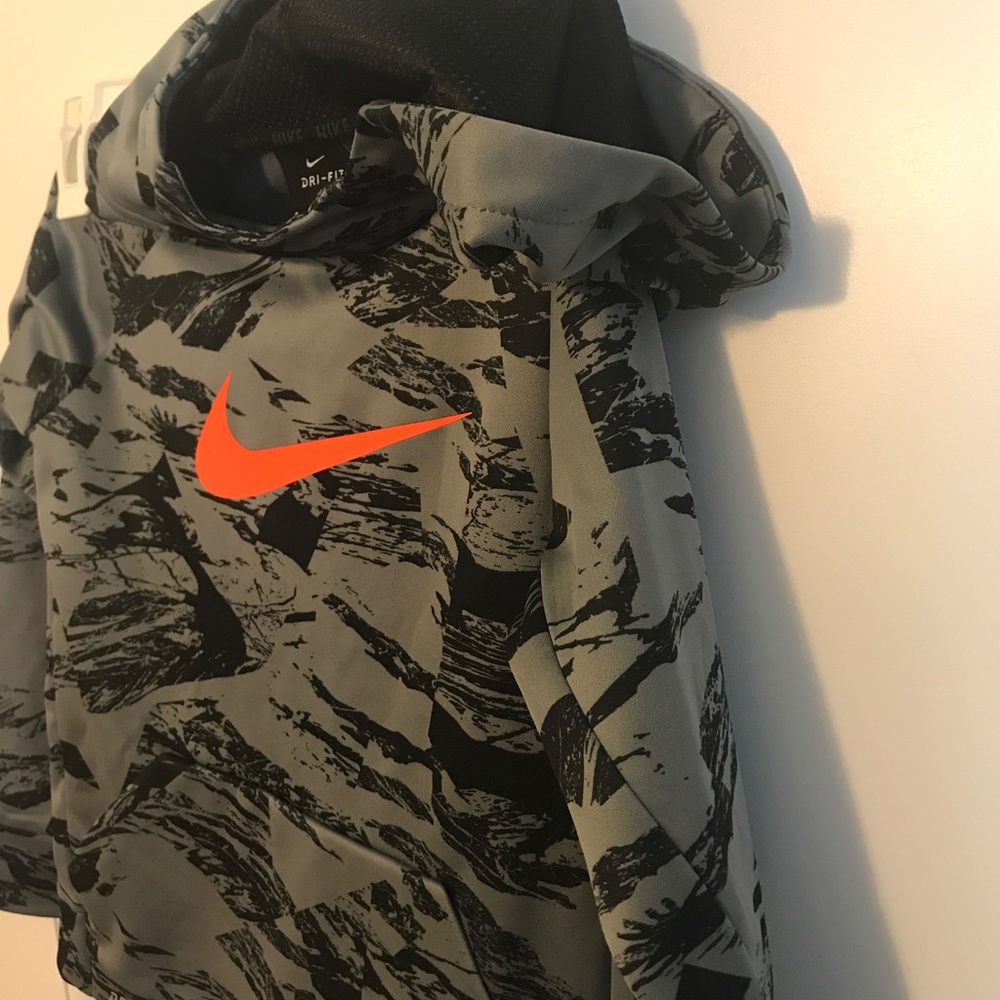 Nike dri fit hoodie size 6 NWT