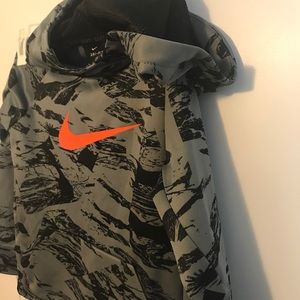 Nike dri fit hoodie size 6 NWT
