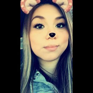 Meet your Posher, Crystal