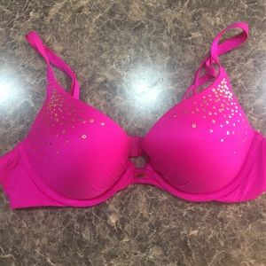 Victoria’s Secret Plunge padded/Push-Up 36B😍