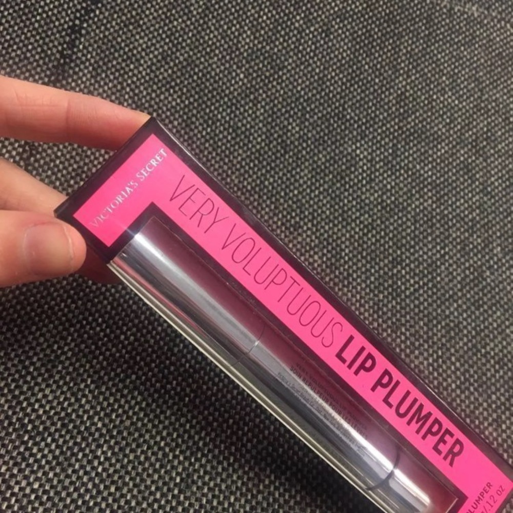 NWT Discontinued VS Lip Plumper bare 2 bundle