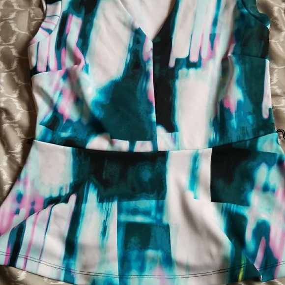 Large top - Picture 2 of 3