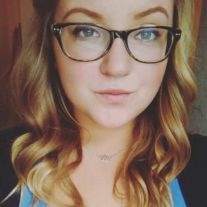 Meet your Posher, Caitlyn