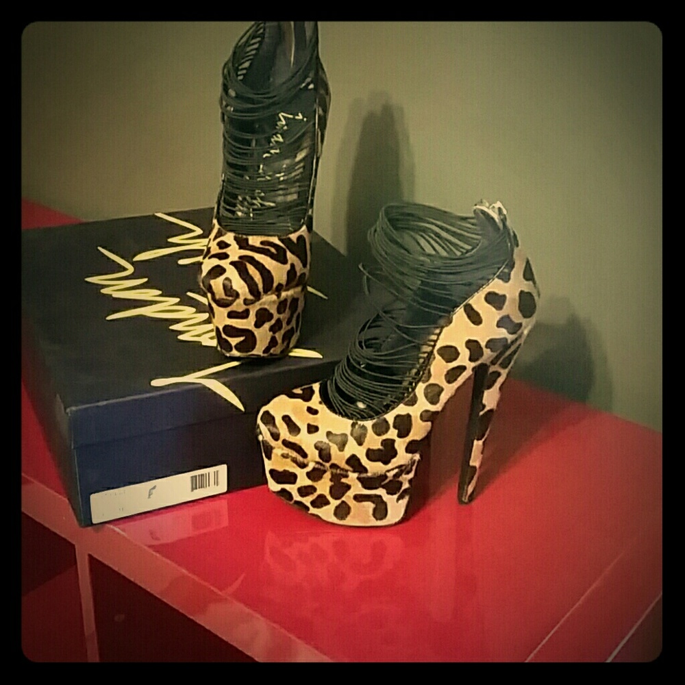 Cheetah print London Trash pumps