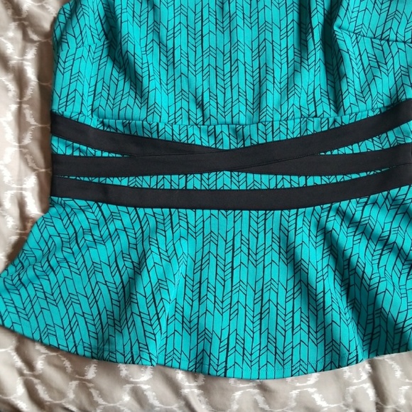 Large Top - Picture 2 of 3