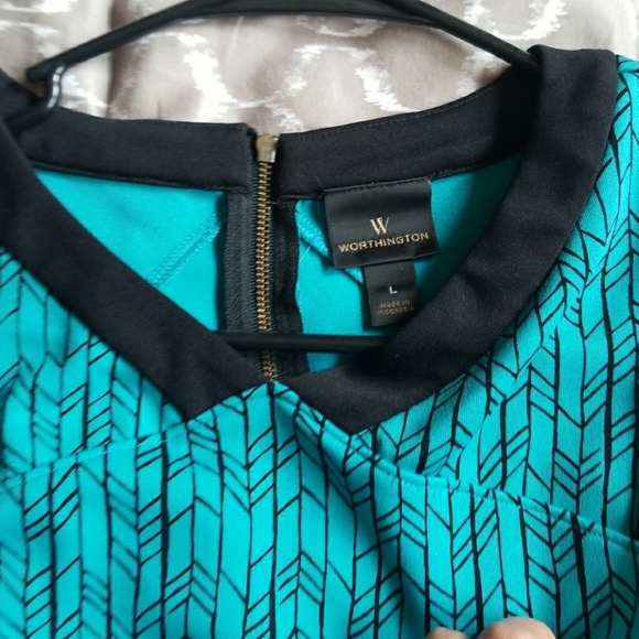 Large Top - Picture 3 of 3