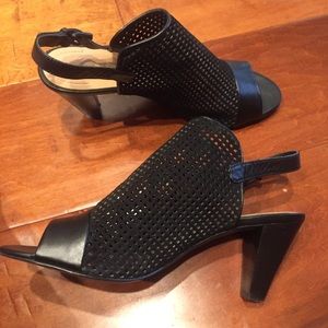 Black Tahari heels