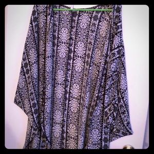Black and white short sleeve cardigan