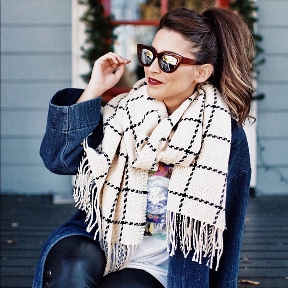 Accessories - NEW CHUNKY KNIT GRID SCARVES BEIGE