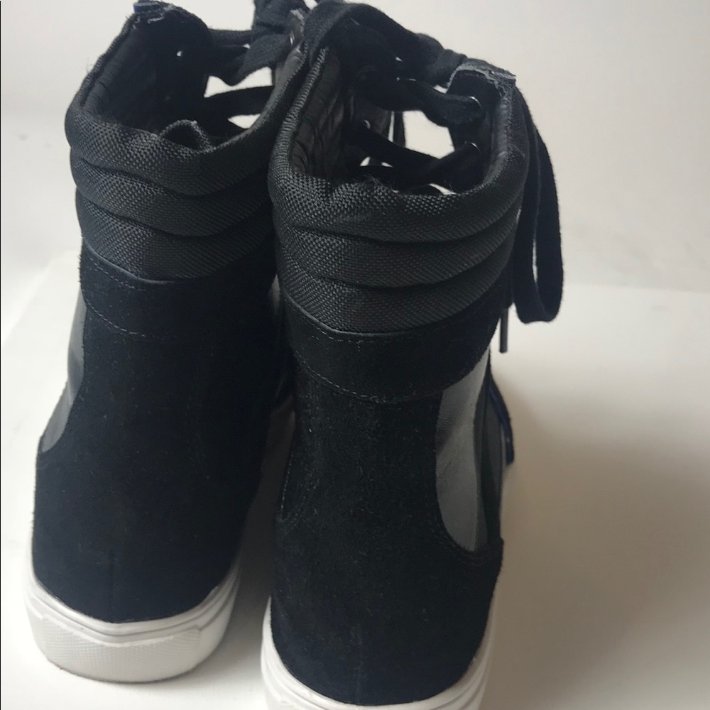 Steve Madden - Picture 2 of 3