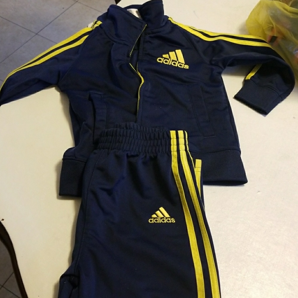Adidas jogging suit