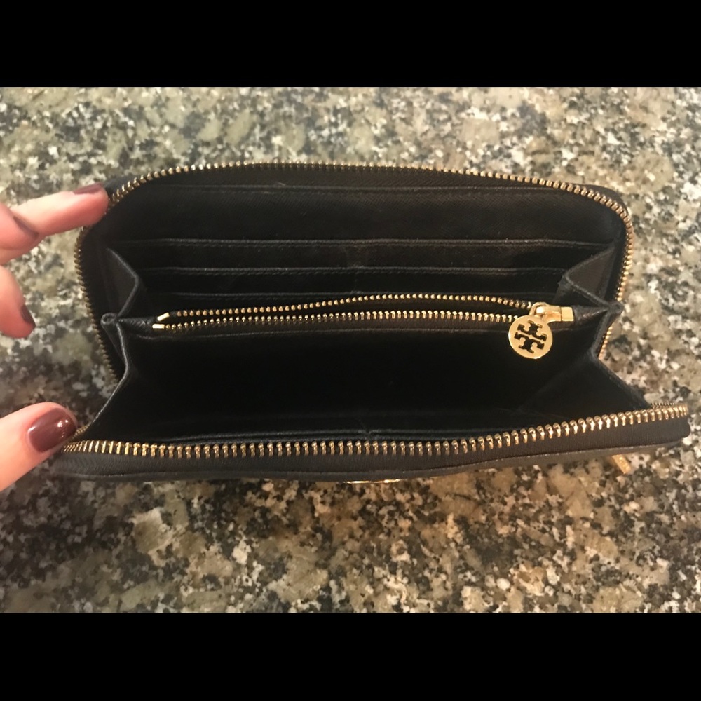 Tory Burch Blk Leather Robinson Continental Wallet