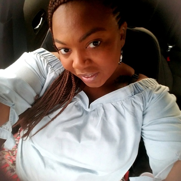 Meet your Posher, Paris - Picture 1 of 1