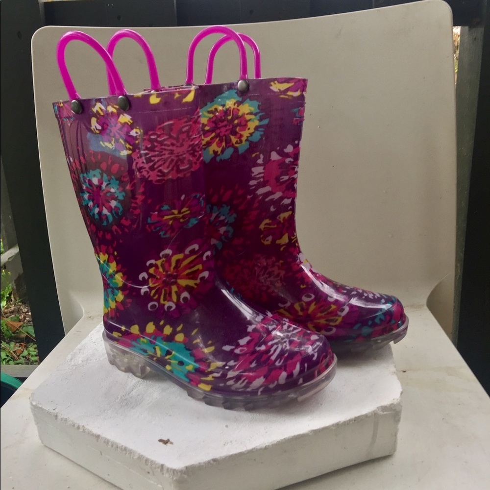 Light up rain boots girls- brand new- worn 1 time