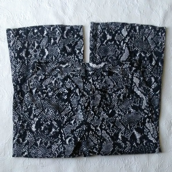 I.N.C. Snakeskin Print Pattern Detail Capri Pants - Picture 6 of 8