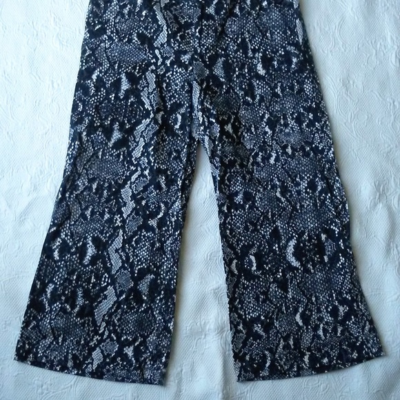 I.N.C. Snakeskin Print Pattern Detail Capri Pants - Picture 2 of 8