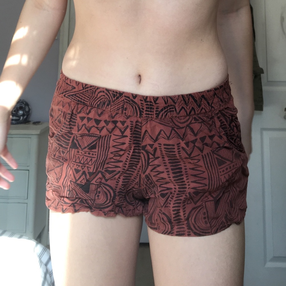 Billabong flowy shorts