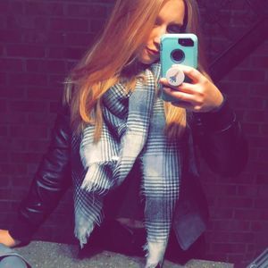 Meet your Posher, Skylar