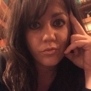 Meet your Posher, Carey