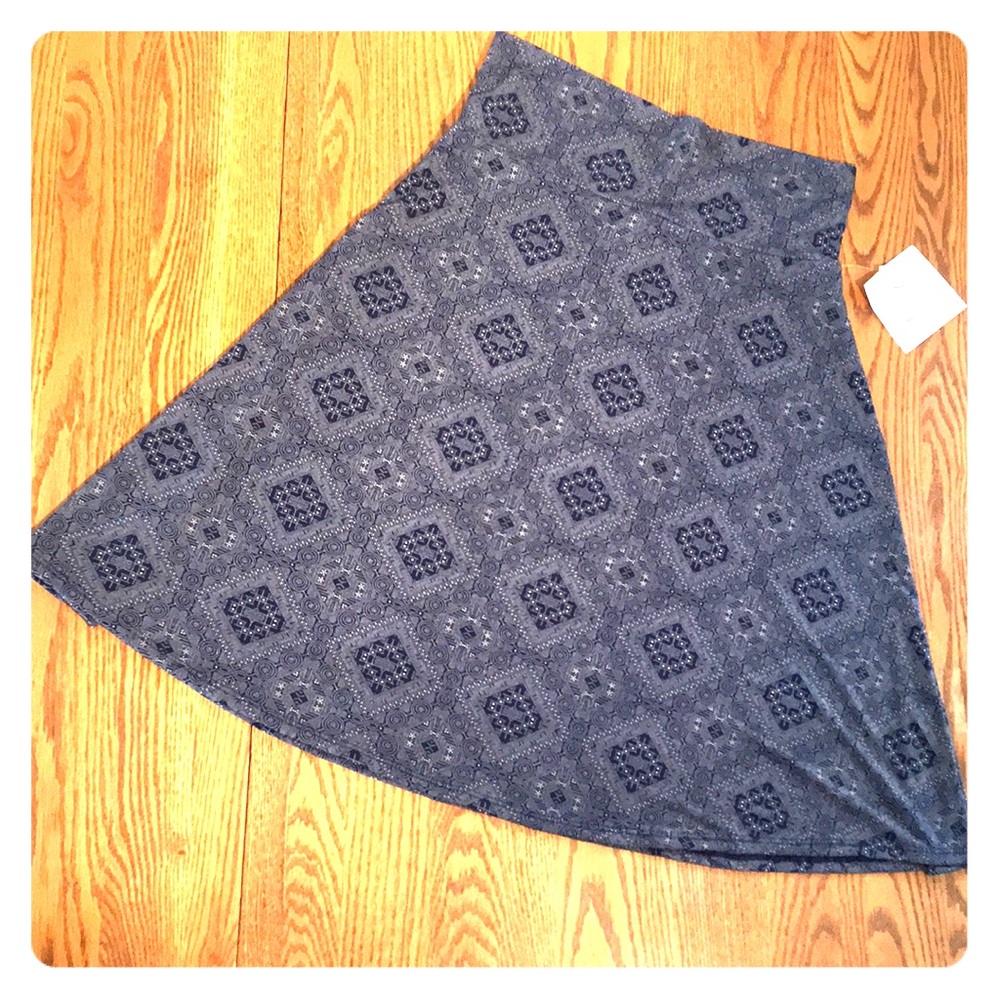 NWT Lula Roe Azure M Skirt