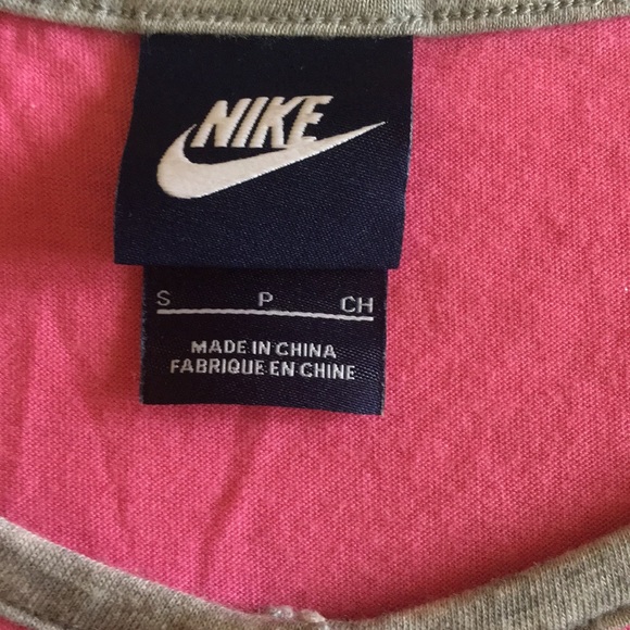 Nike Shirts - Picture 4 of 4