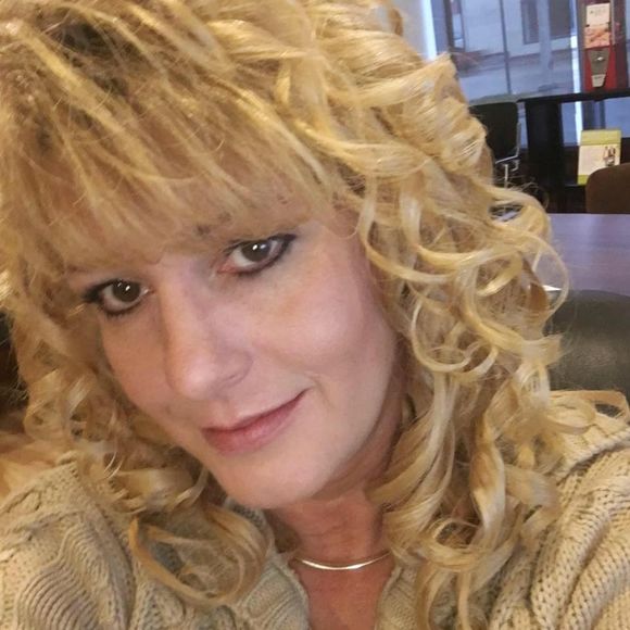 Meet your Posher, Angela - Picture 1 of 1