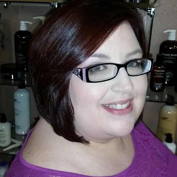 Meet your Posher, Julie - Picture 1 of 1