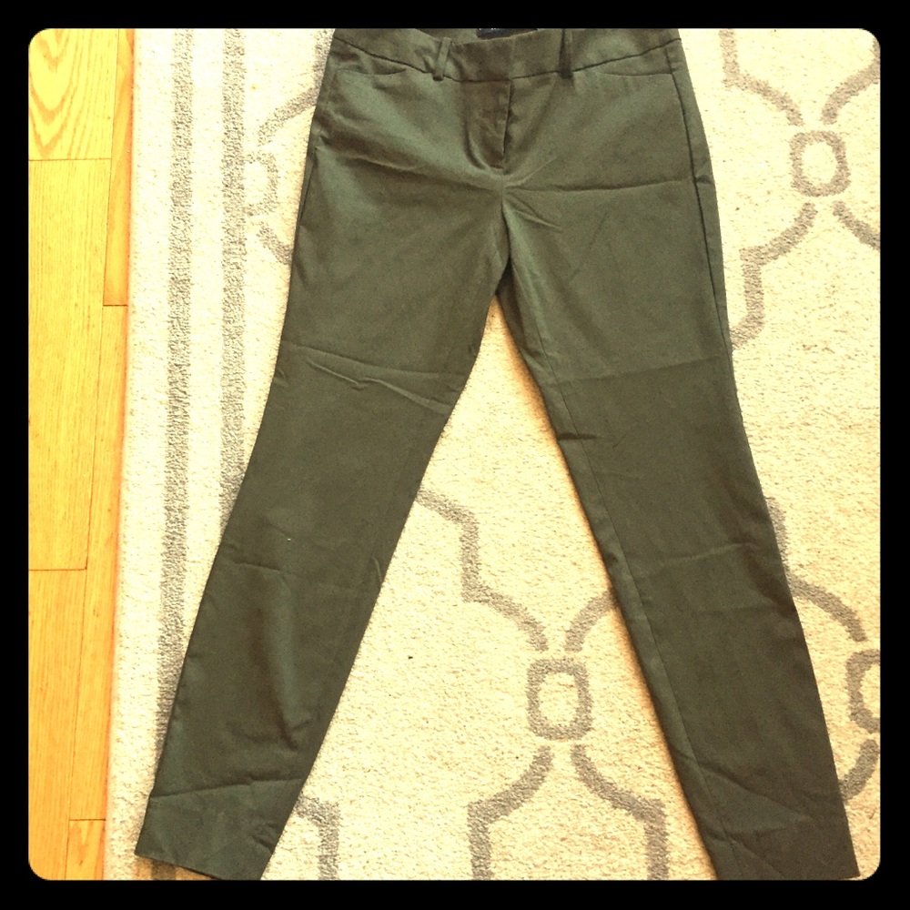 Green Limited Ankle Pants NWT