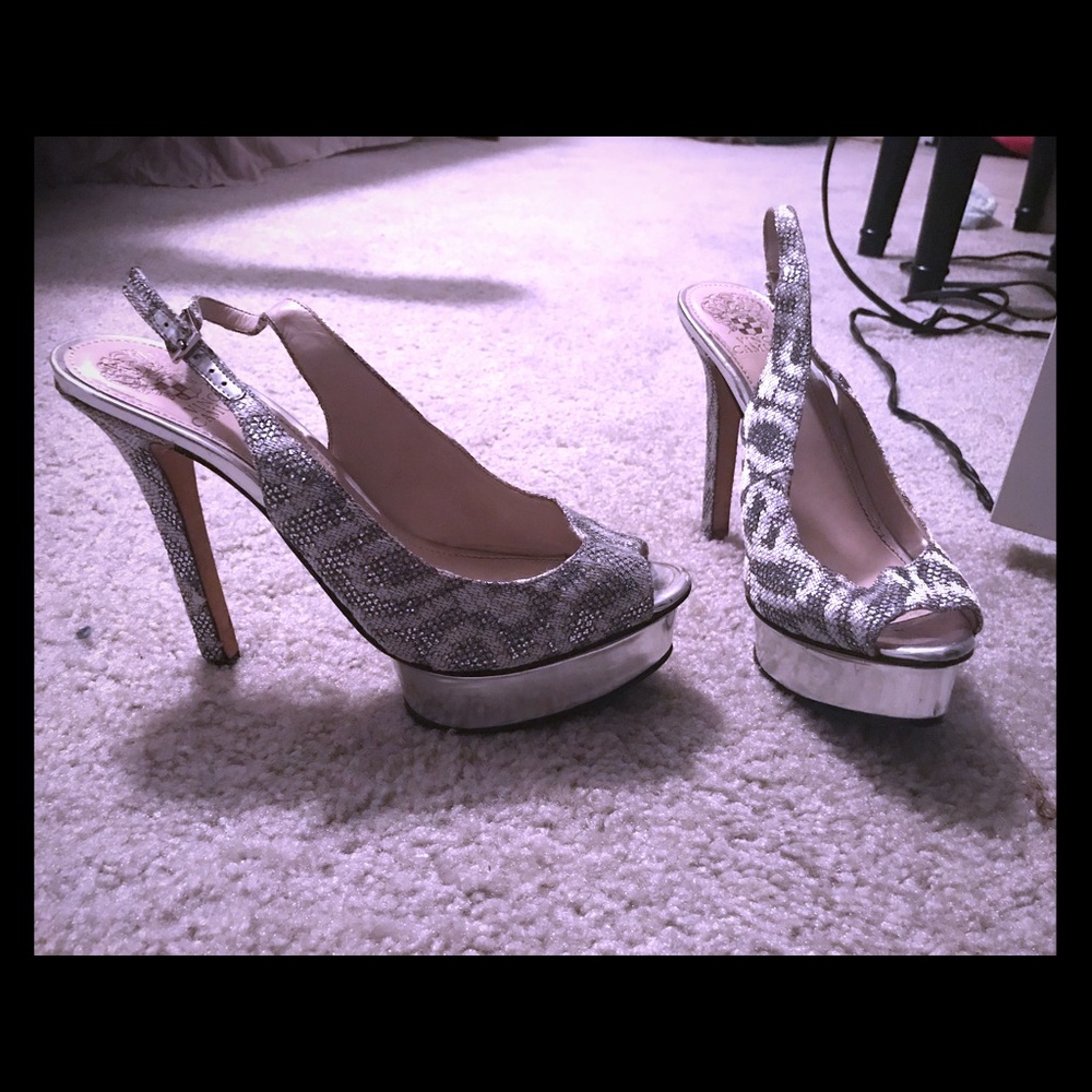 Vince Camuto Silver pumps
