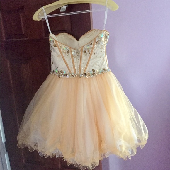 Short prom dress - Picture 3 of 7