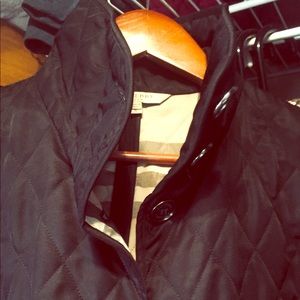 Black Women’s Burberry Quilted Jacket Size Small