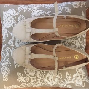 🎉Sale🎉 Cream Bow Flats in 9