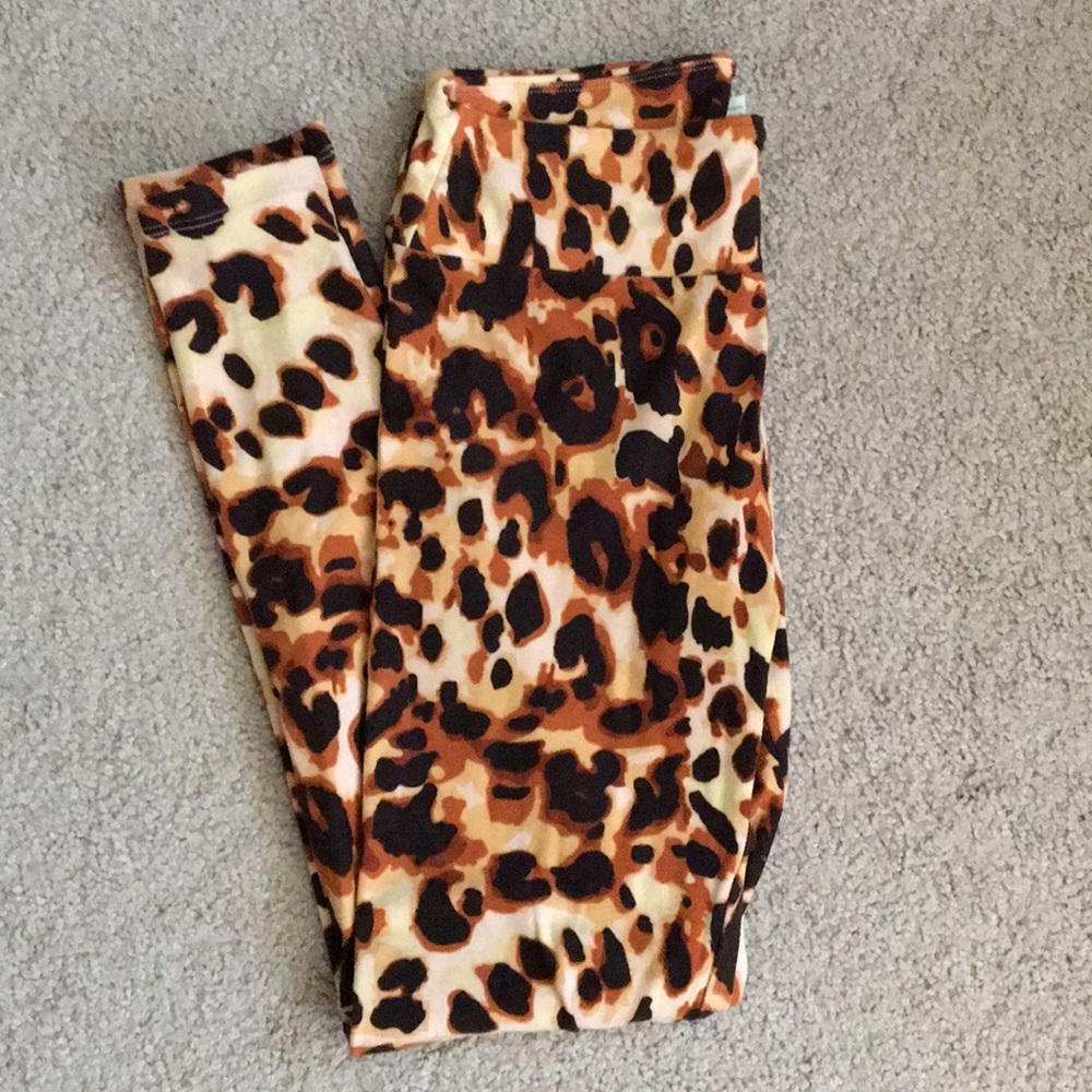 Leopard print LuLaRoe leggings