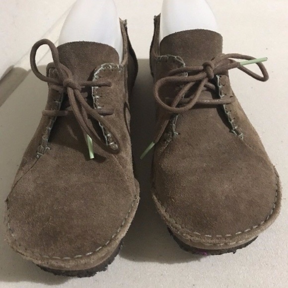 clarks faraway field flint