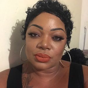 Meet your Posher, Lashanda