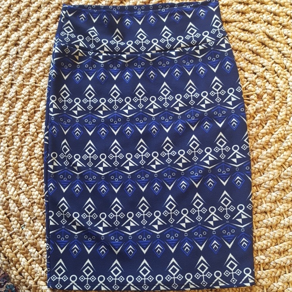 LuLaRoe Dresses & Skirts - Lularoe  cassie skirt